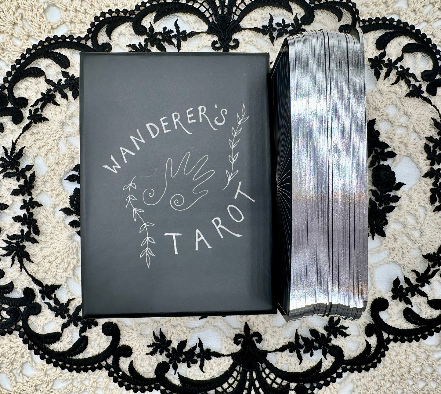 The Wanderer's Tarot Deck and Guidebook for Divination