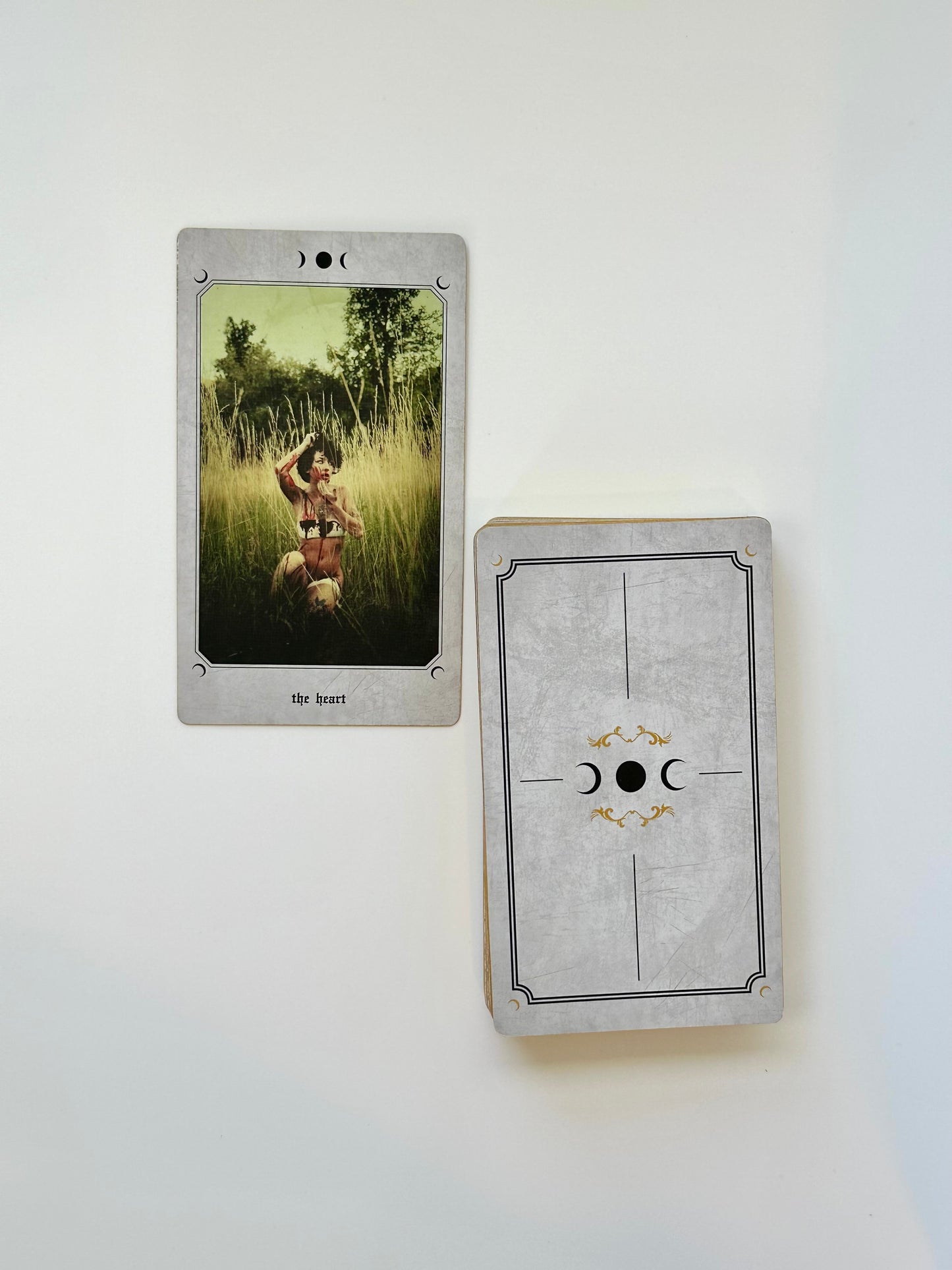 Three Black Moons Shadow Deck: 52 Oracle Card Deck and Guidebook