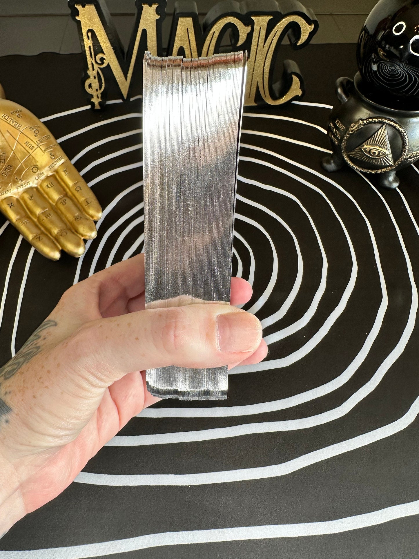 The Wanderer's Tarot Deck and Guidebook for Divination