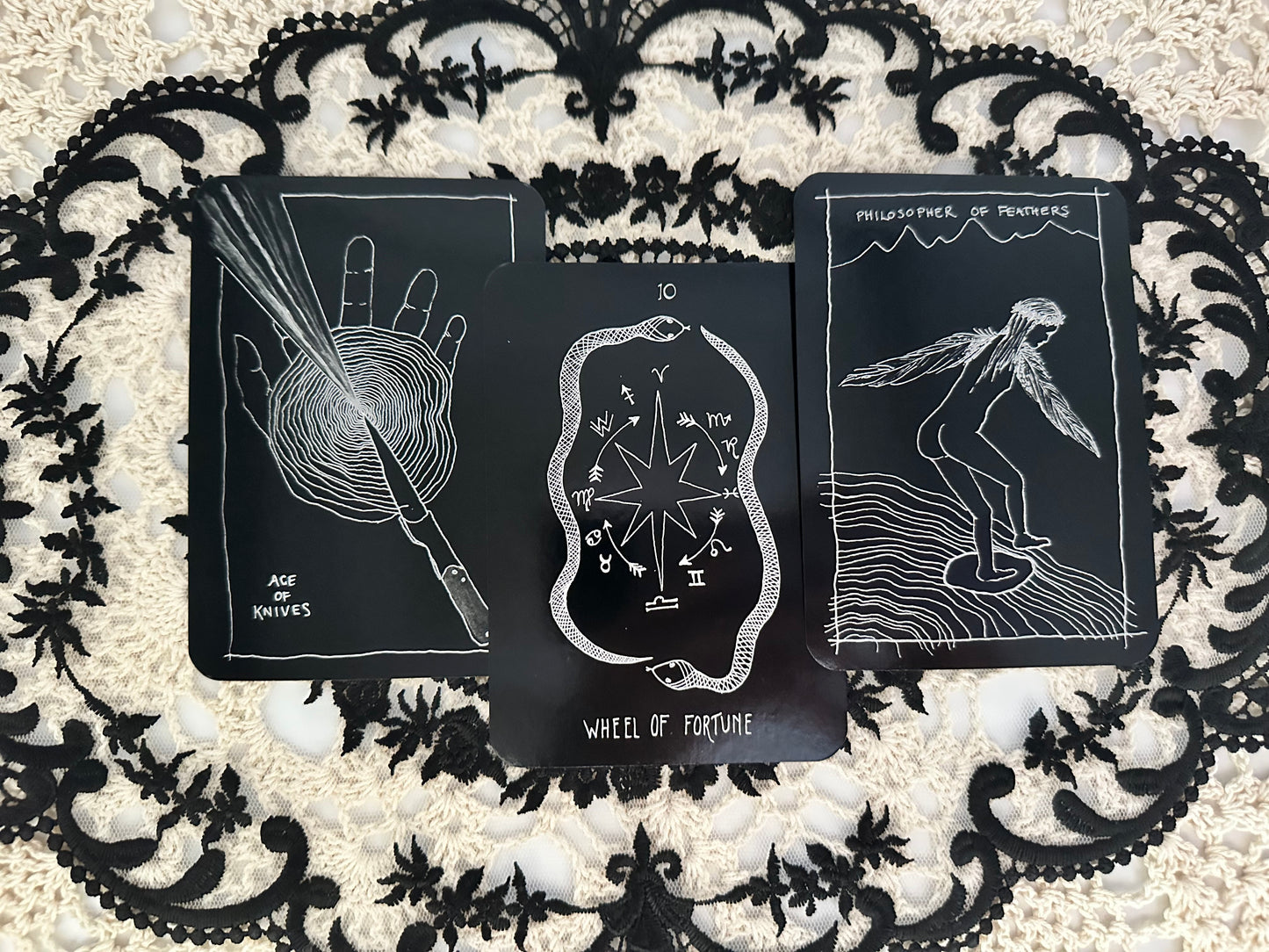 The Wanderer's Tarot Deck and Guidebook for Divination