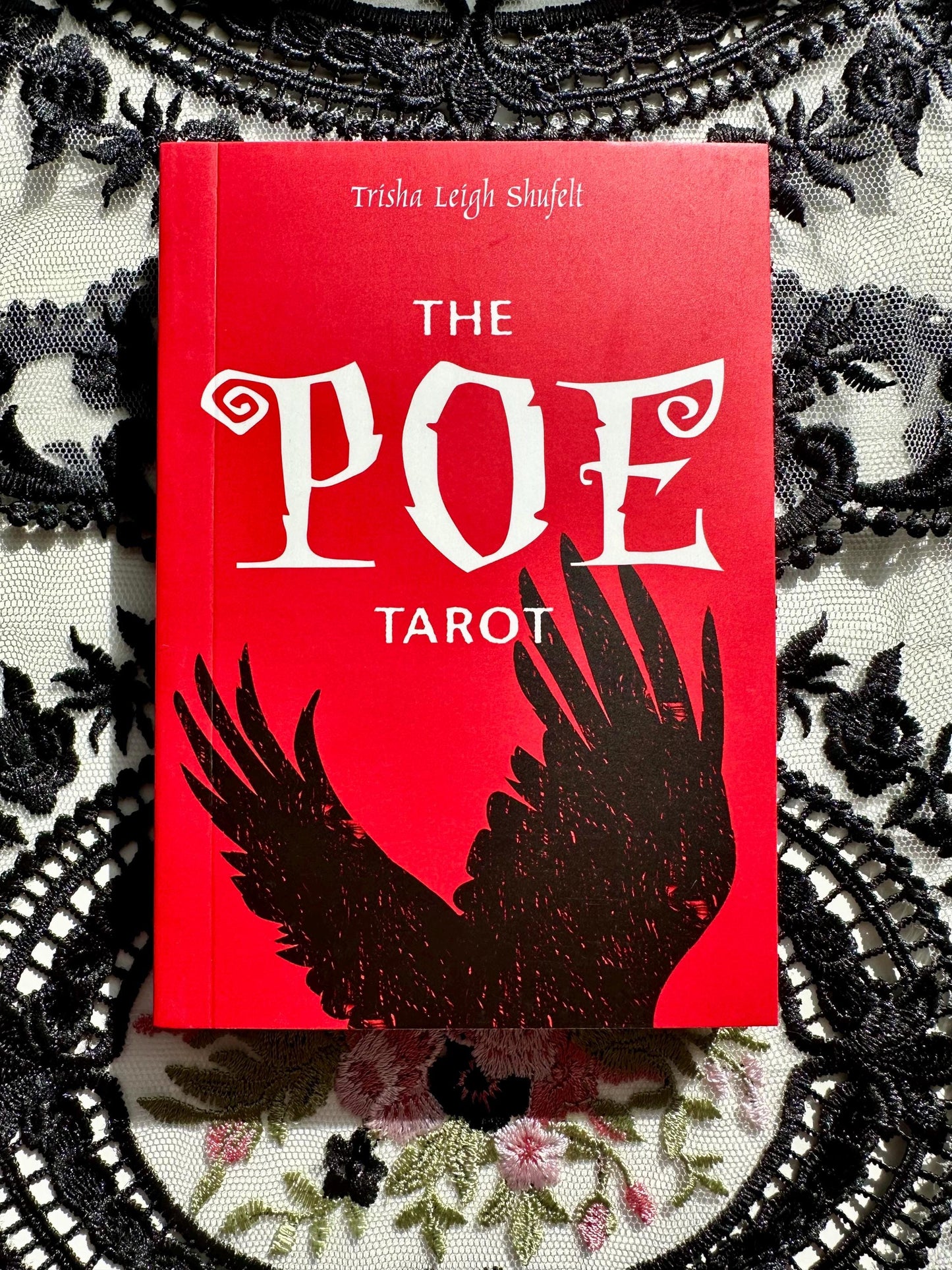 The Poe Tarot Deck: Whimsical Macabre Literary Tarot Cards with Guidebook