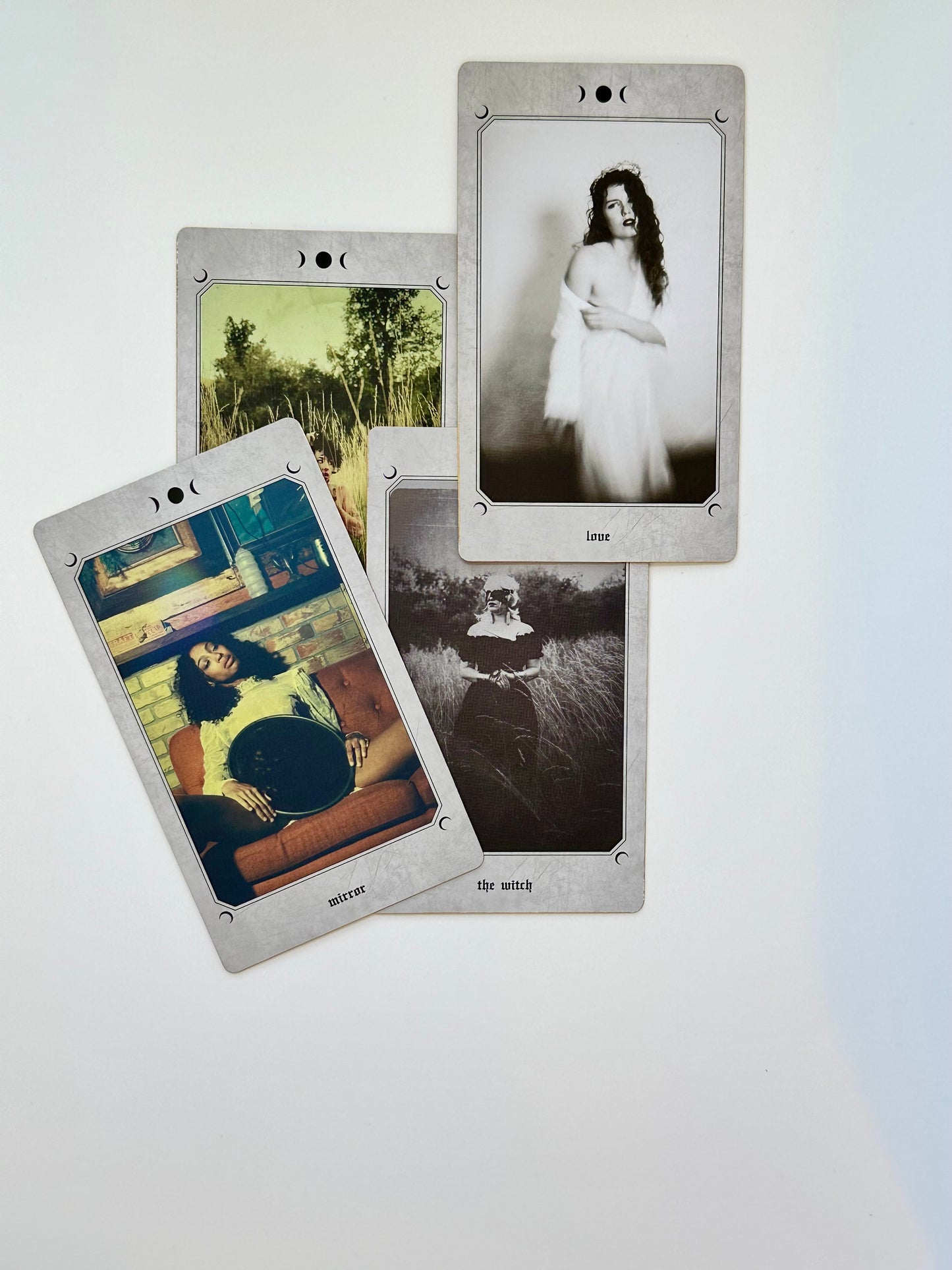 Three Black Moons Shadow Deck: 52 Oracle Card Deck and Guidebook