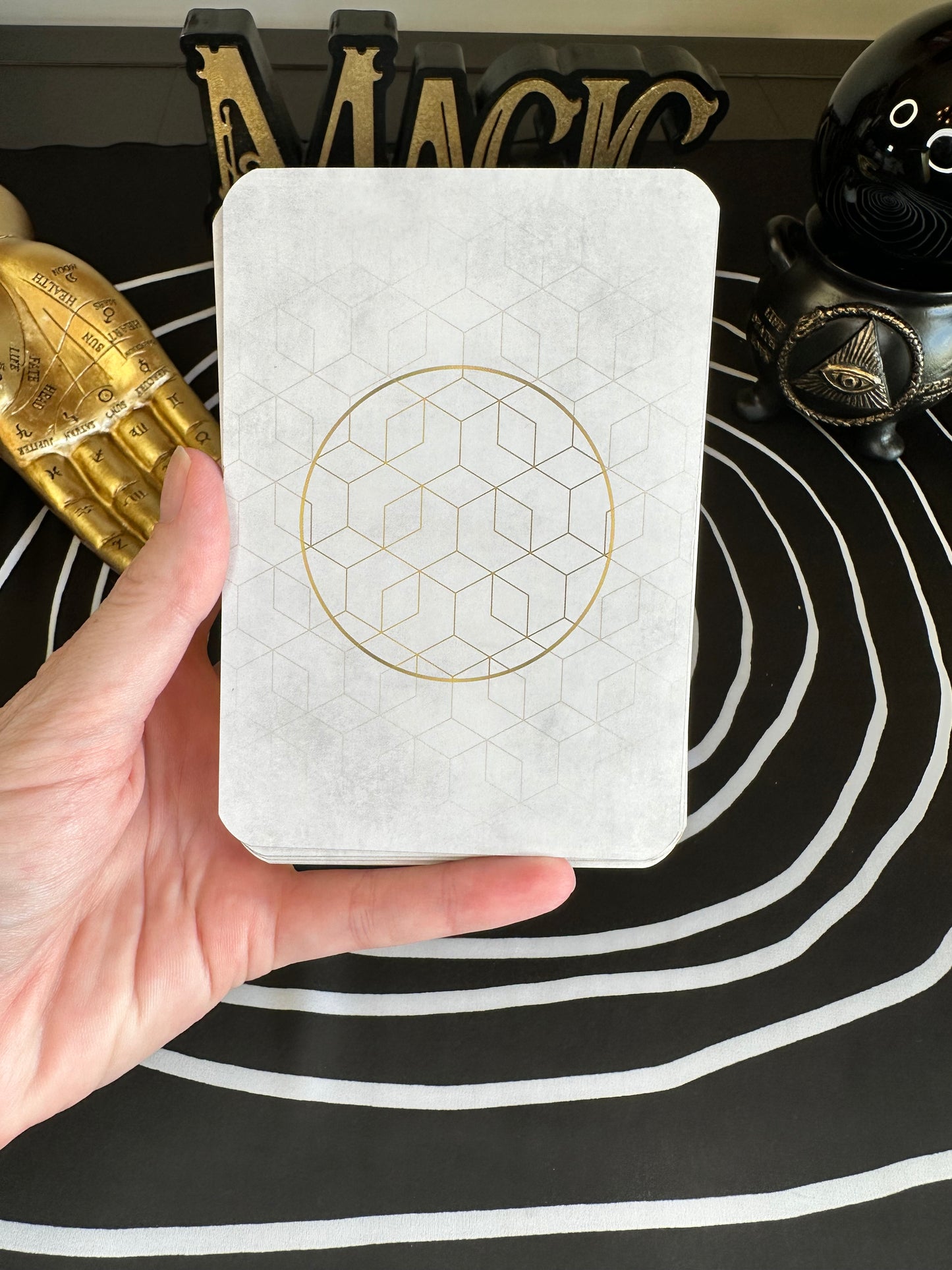 Crystal Grid Oracle Deck Deluxe Edition: 72 Card Set for Divination and Gridding