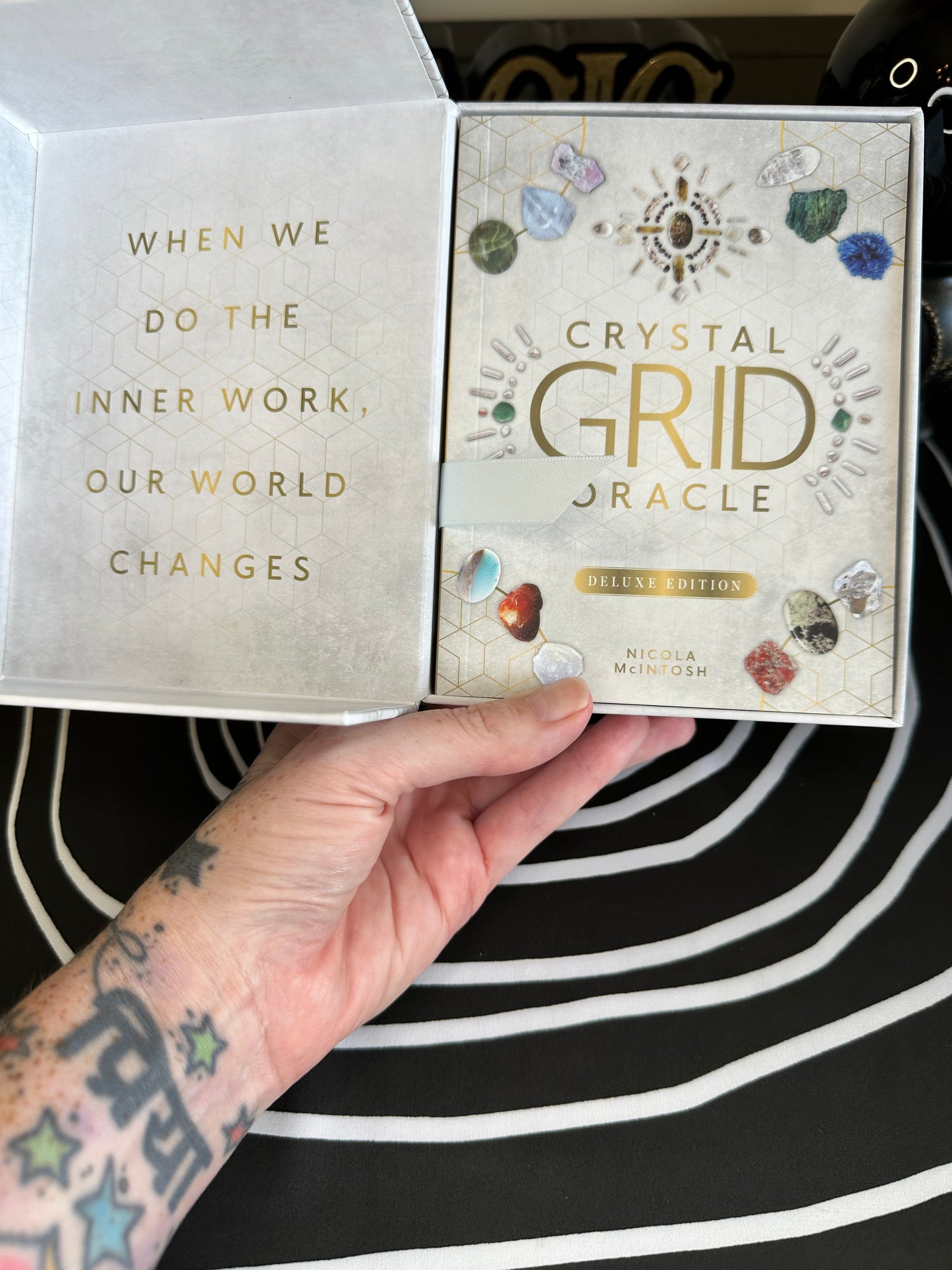 Crystal Grid Oracle Deck Deluxe Edition: 72 Card Set for Divination and Gridding