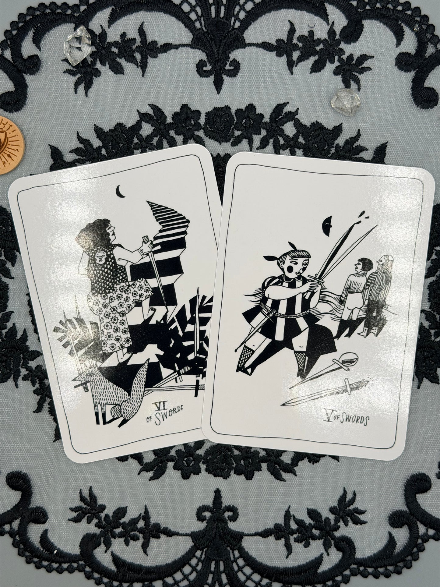Many Queens Tarot Deck