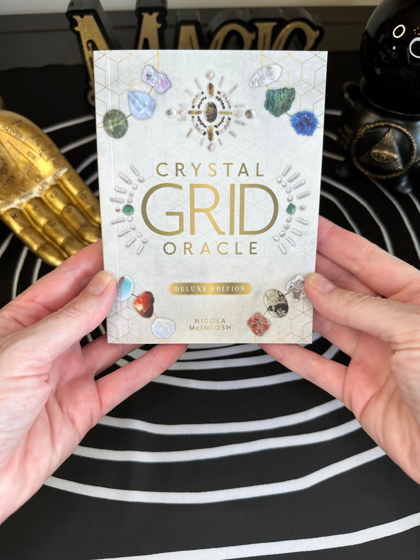 Crystal Grid Oracle Deck Deluxe Edition: 72 Card Set for Divination and Gridding