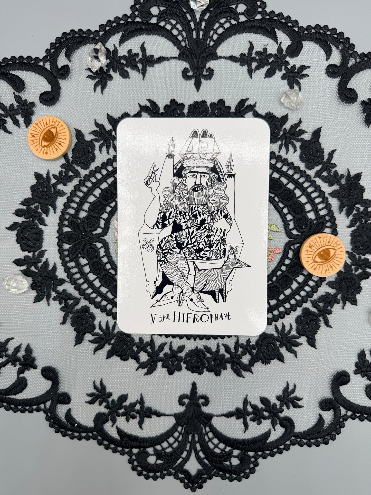 Many Queens Tarot Deck