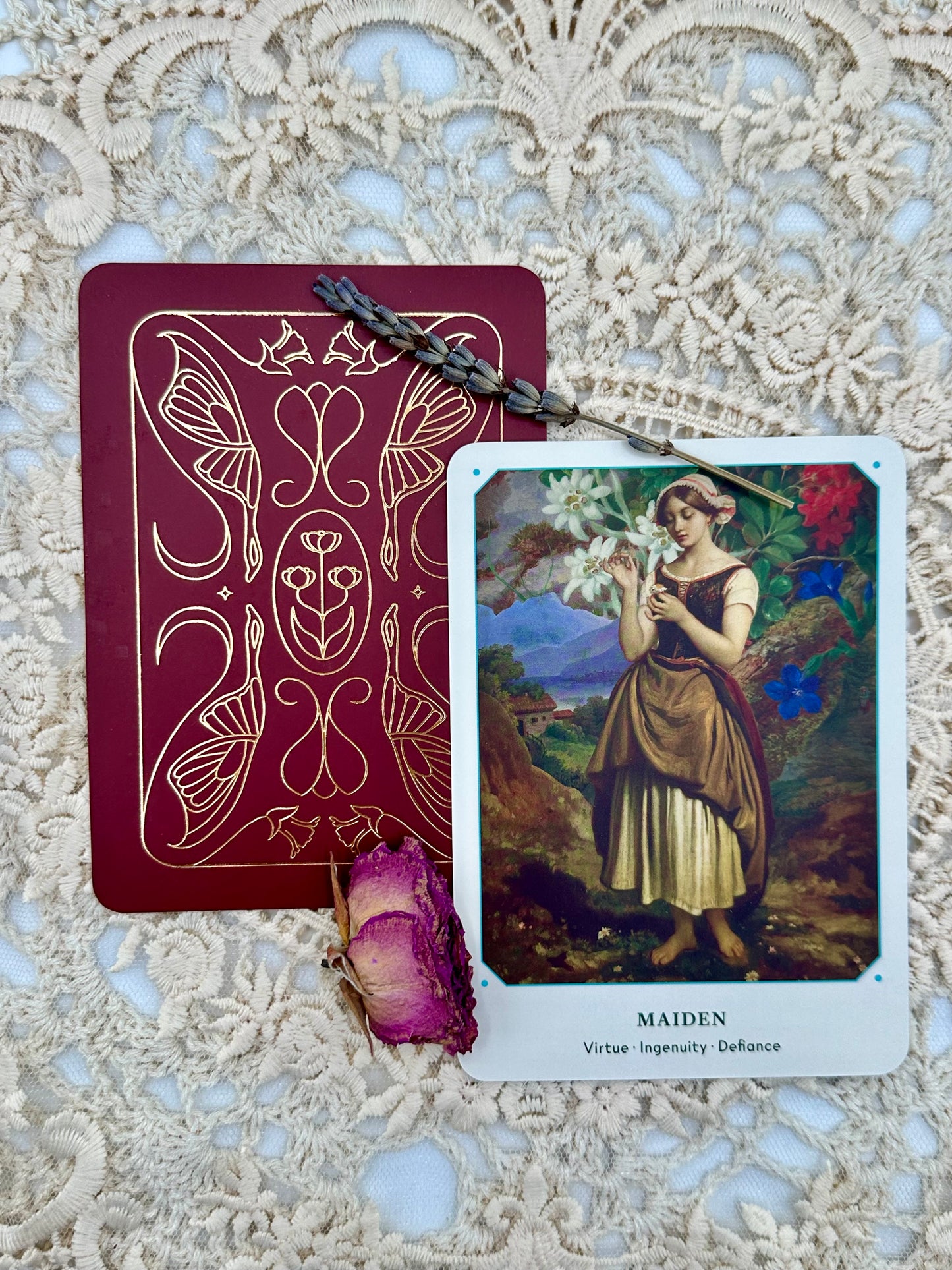 Fairy Tale Oracle Deck- 44 Oracle Cards with Guidebook