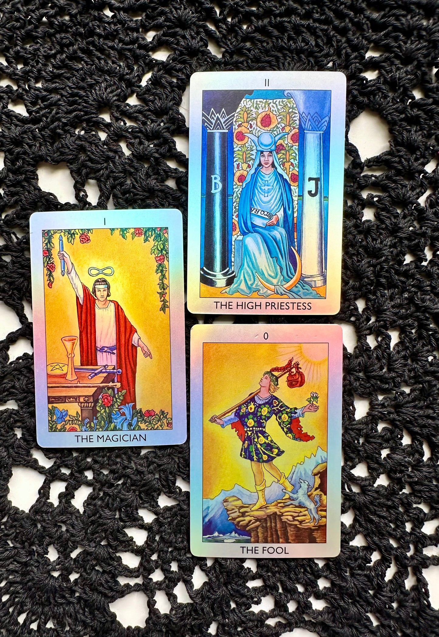 The Reflective Tarot Deck: 78 Rainbow Holographic Cards and Guide Booklet