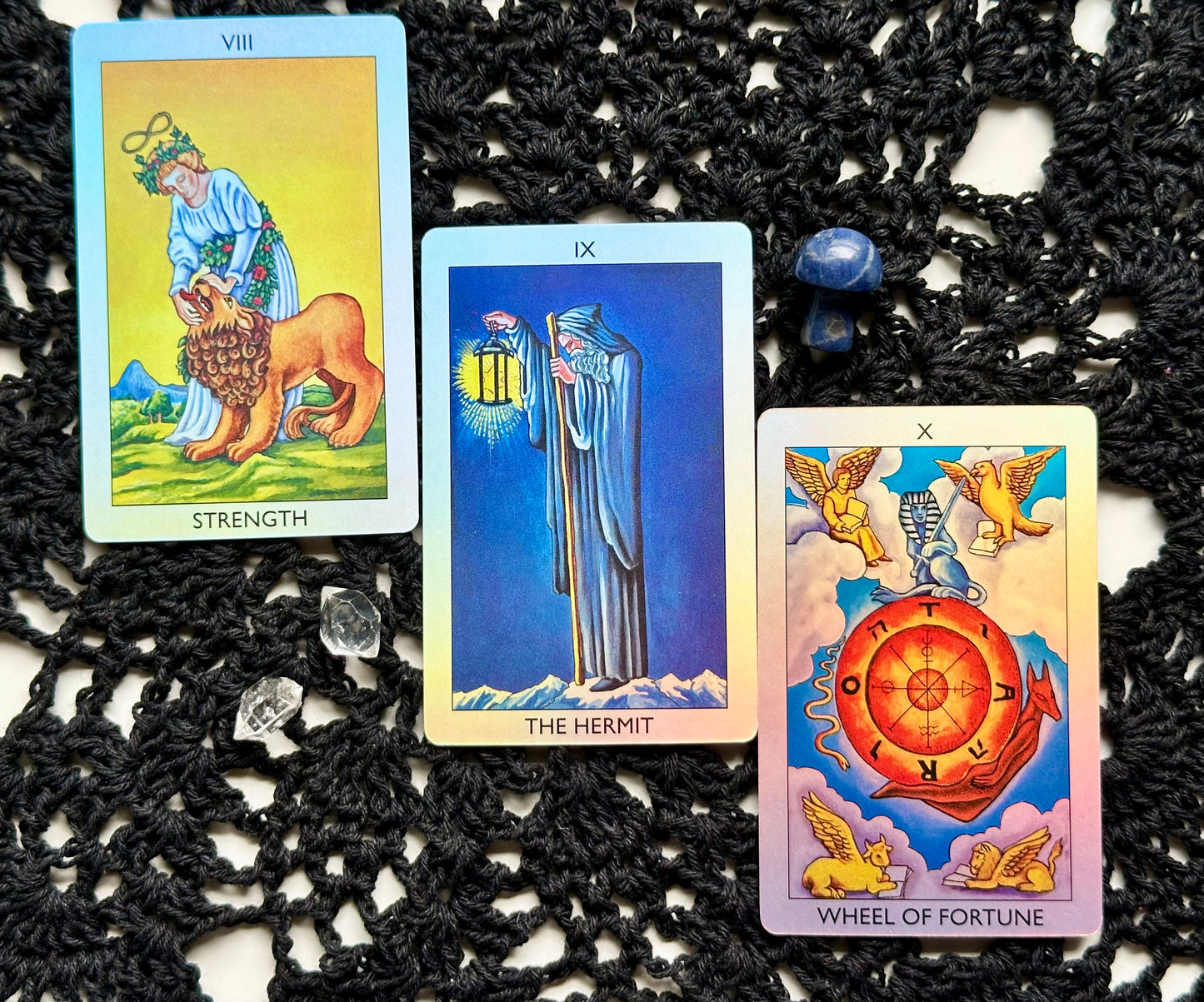 The Reflective Tarot Deck: 78 Rainbow Holographic Cards and Guide Booklet