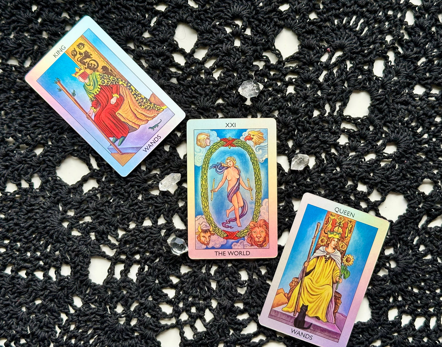 The Reflective Tarot Deck: 78 Rainbow Holographic Cards and Guide Booklet