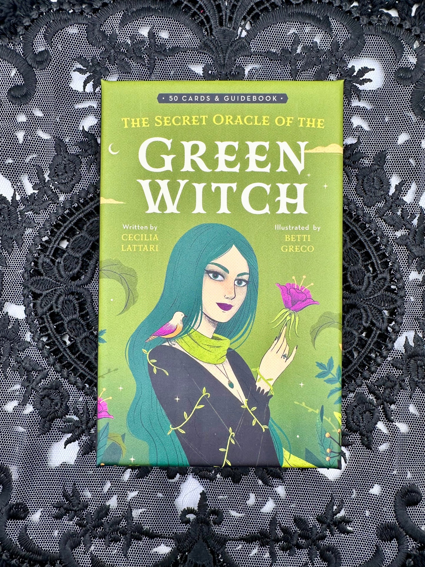The Secret Oracle of the Green Witch: 50 Cards and Guidebook for Divination and Magic