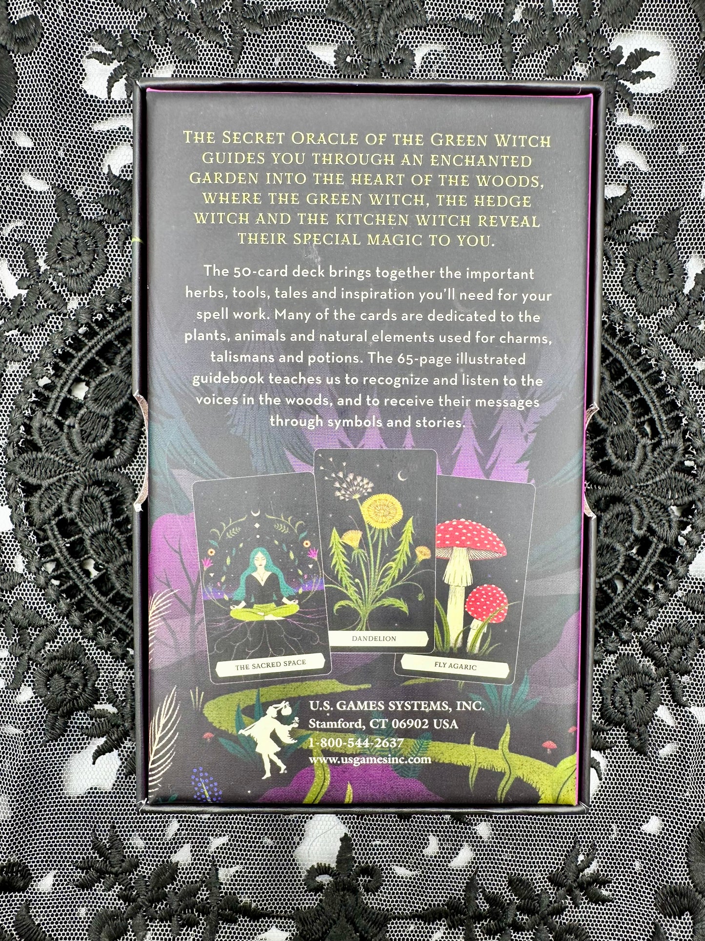 The Secret Oracle of the Green Witch: 50 Cards and Guidebook for Divination and Magic