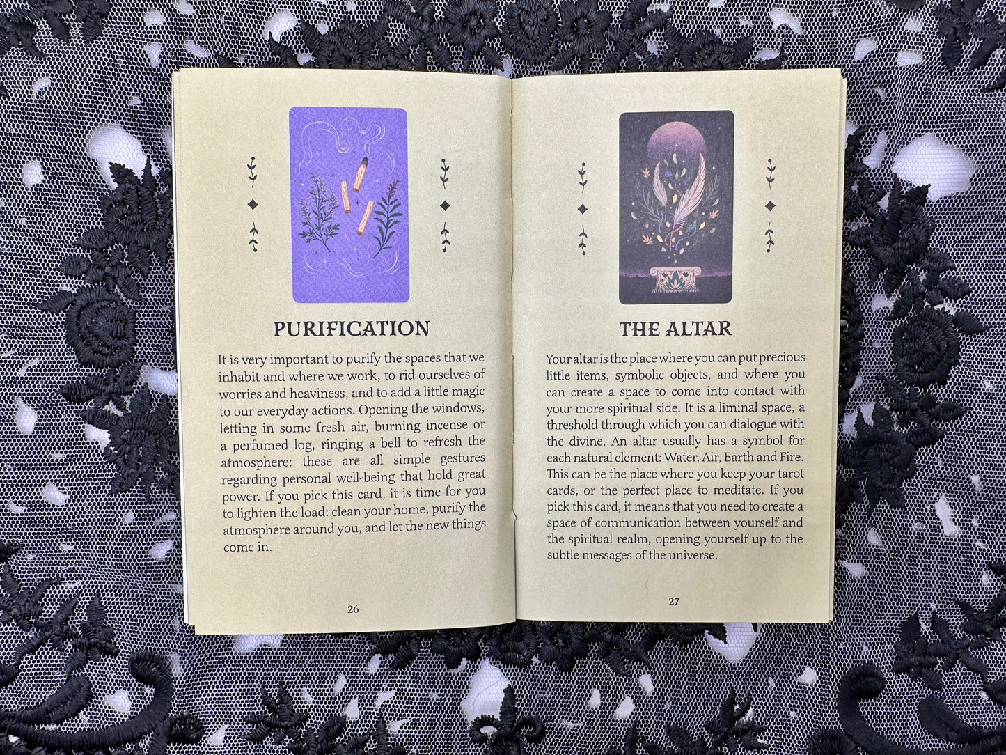 The Secret Oracle of the Green Witch: 50 Cards and Guidebook for Divination and Magic