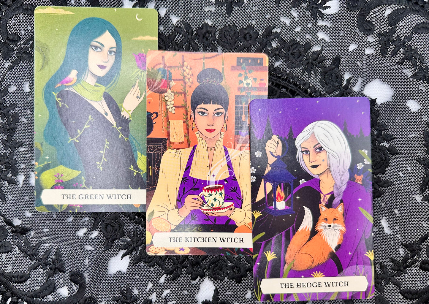 The Secret Oracle of the Green Witch: 50 Cards and Guidebook for Divination and Magic