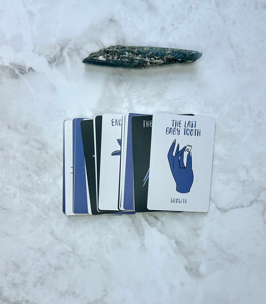 Mini Divi Ends Oracle Deck: 30-Card Divination Deck by Holly Oddly