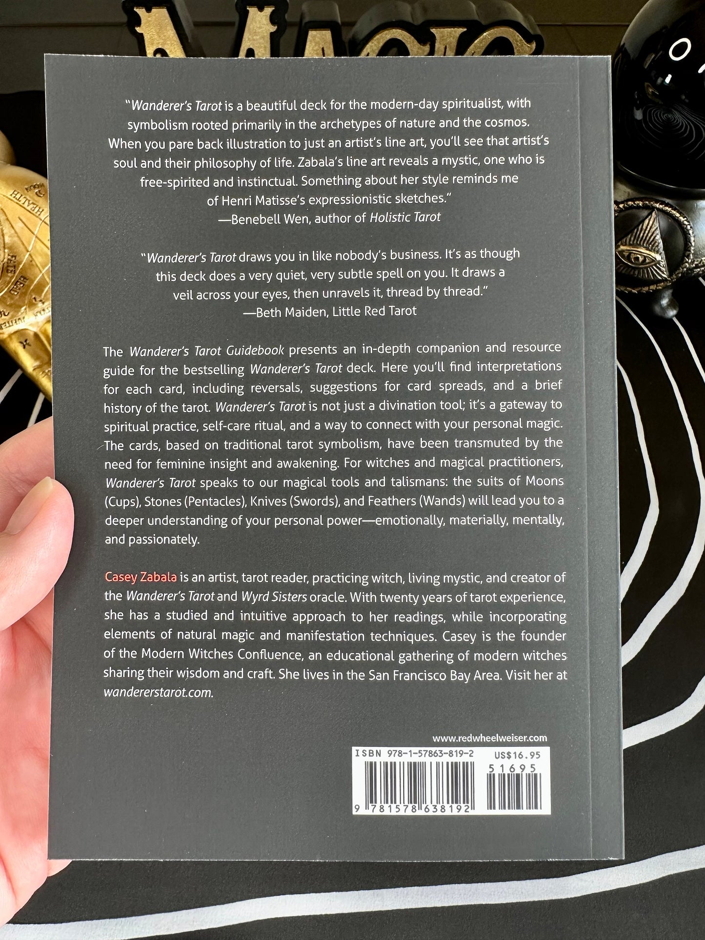 The Wanderer's Tarot Deck and Guidebook for Divination